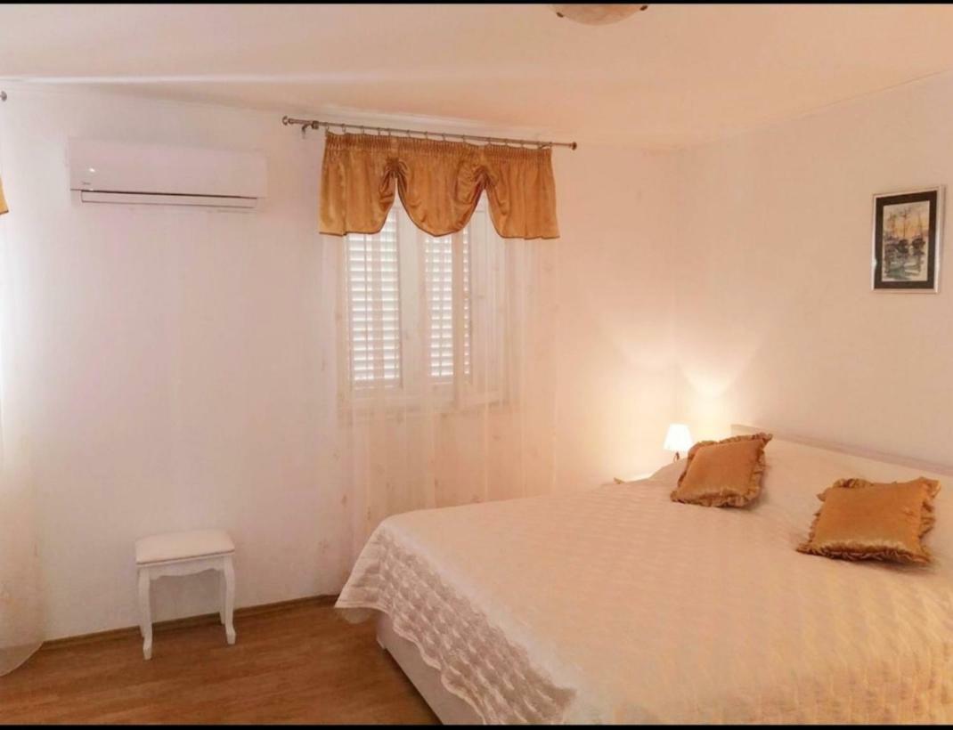 Apartman Perina โตรกีร์ ภายนอก รูปภาพ